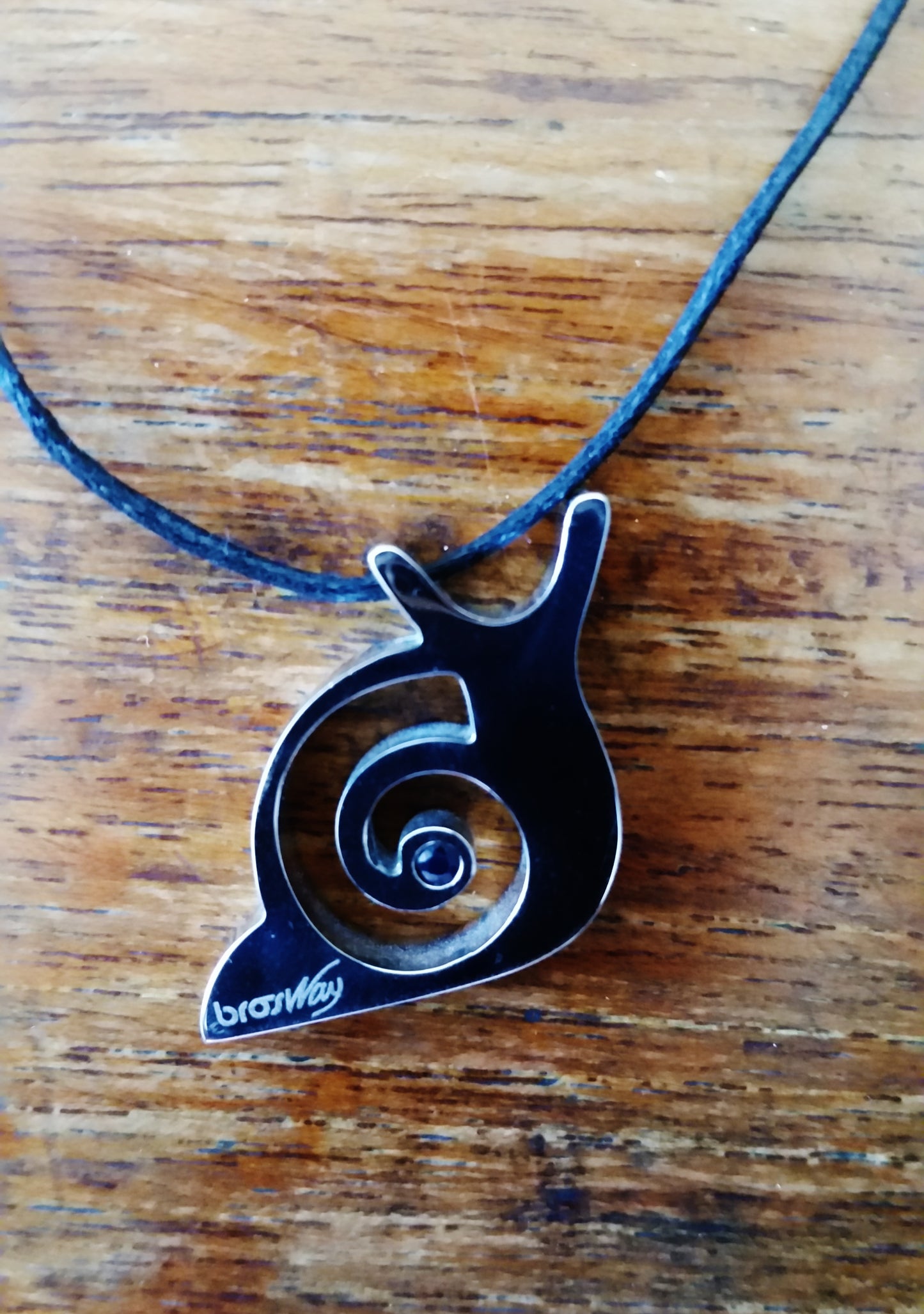 Snail Pendant | Sapphire