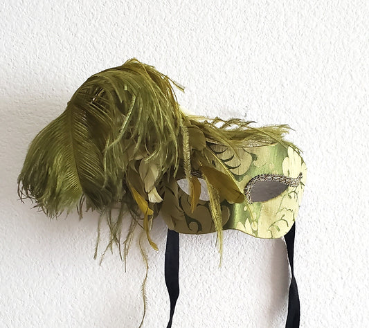 Columbina Piuma Oliva Mask