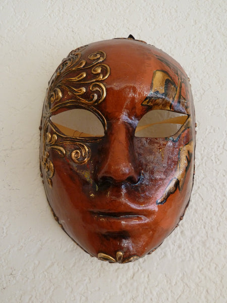 Volto Marrone Mask